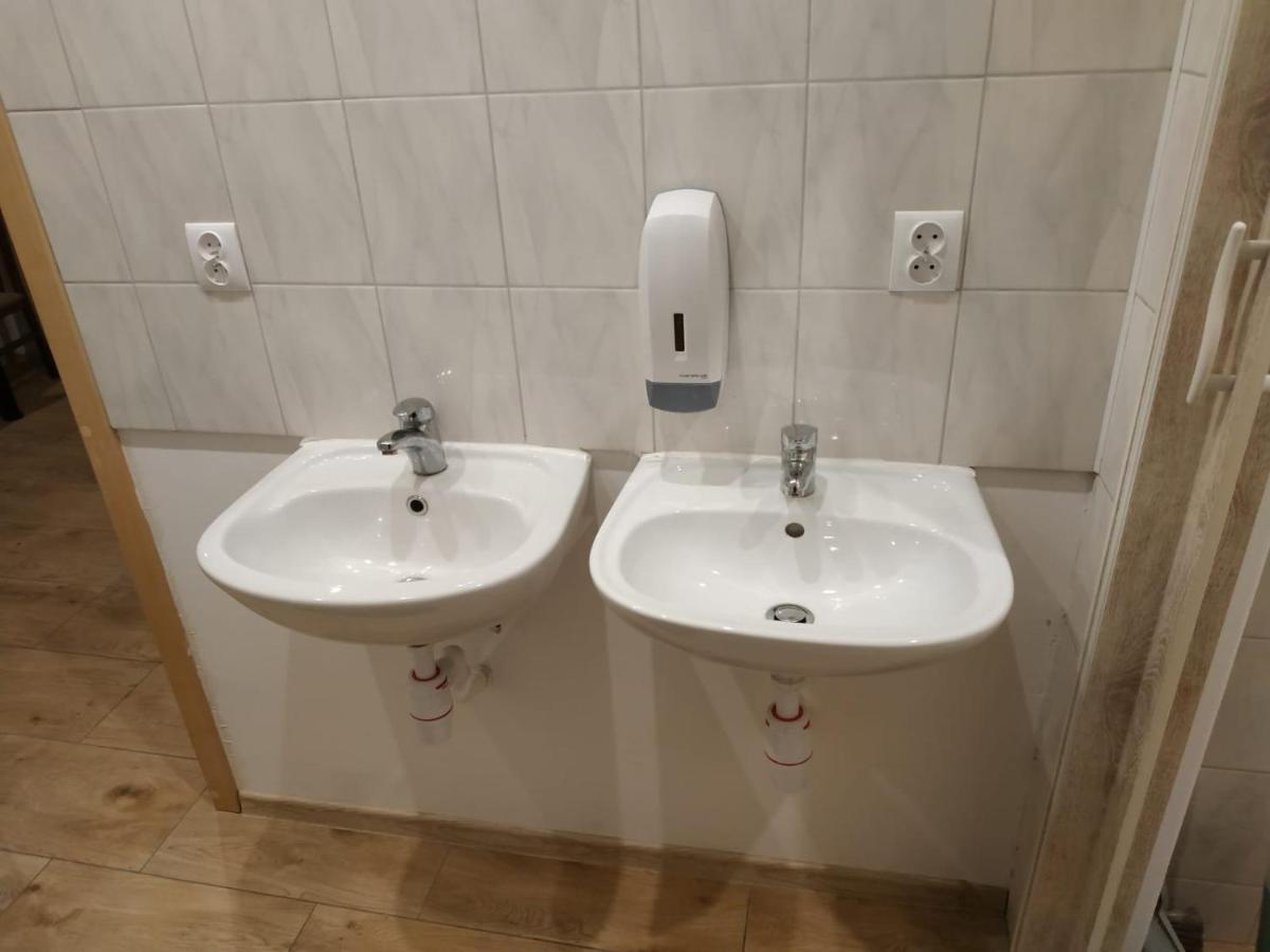 4U Hostel Zgorzelec - Free Parking Jedrzychowice  Esterno foto
