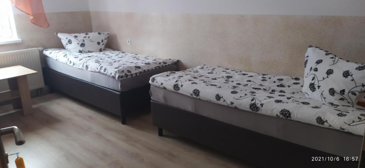 4U Hostel Zgorzelec - Free Parking Jedrzychowice  Esterno foto