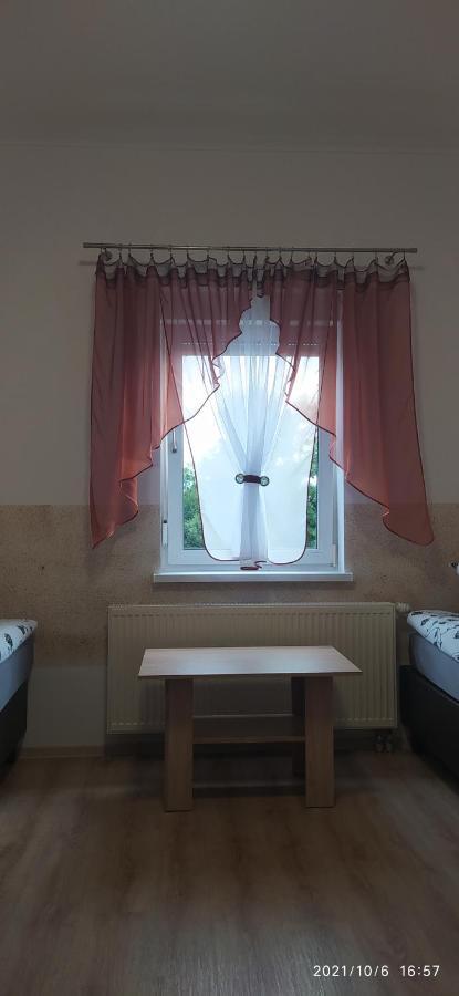 4U Hostel Zgorzelec - Free Parking Jedrzychowice  Esterno foto