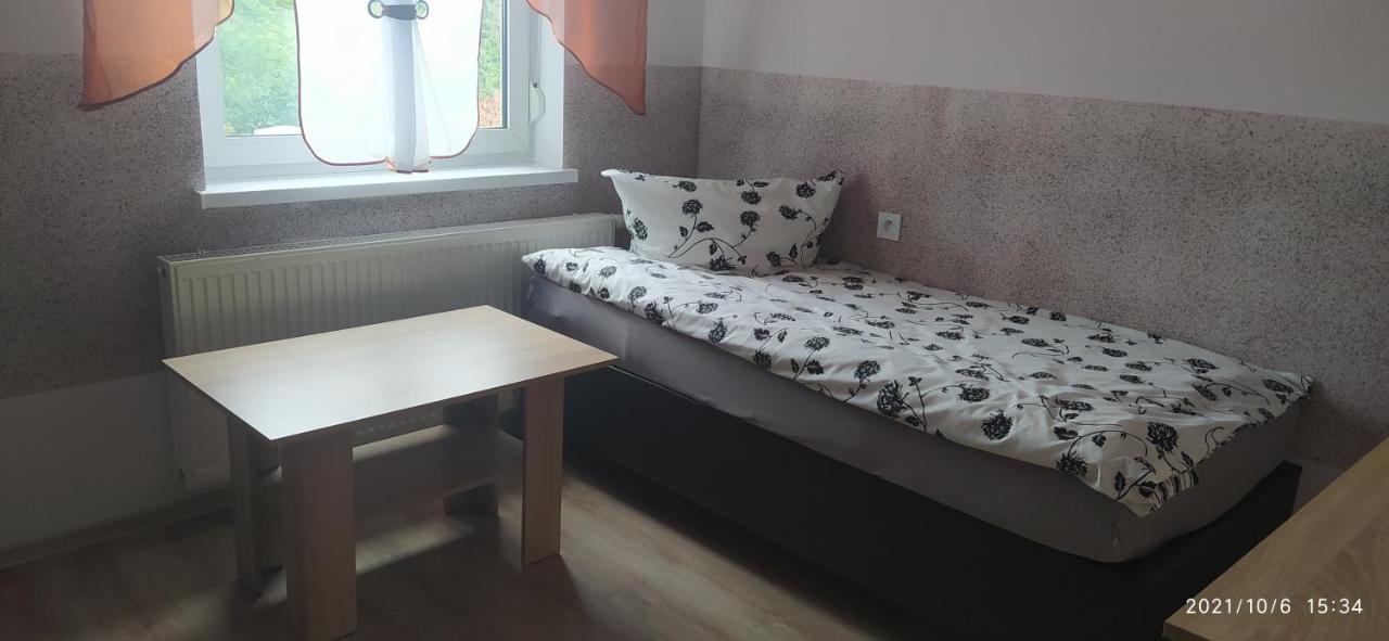 4U Hostel Zgorzelec - Free Parking Jedrzychowice  Esterno foto