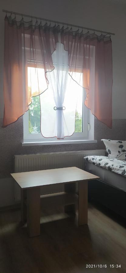 4U Hostel Zgorzelec - Free Parking Jedrzychowice  Esterno foto