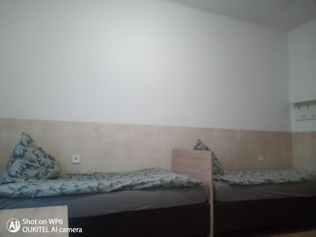 4U Hostel Zgorzelec - Free Parking Jedrzychowice  Esterno foto